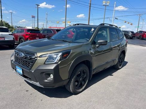 Used 2025 Subaru Forester Wilderness AWD/4WD image 3