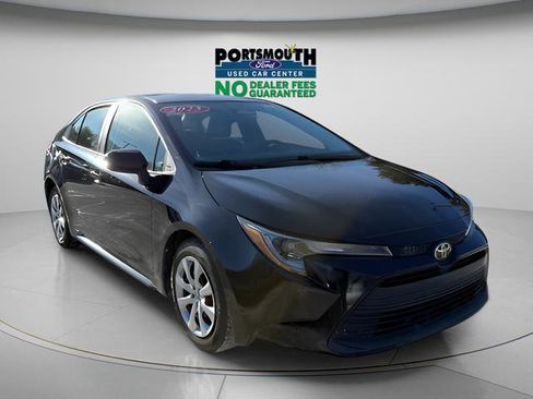 Used 2023 Toyota Corolla LE FWD image 1