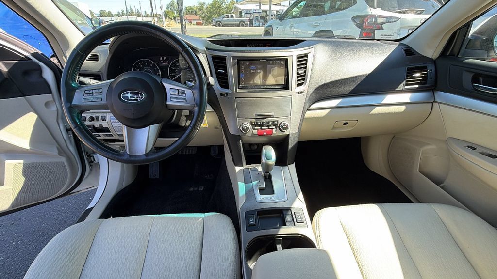 Used 2011 Subaru Legacy 2.5i Premium AWD/4WD image 17