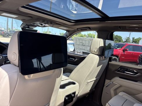 New 2026 GMC Yukon XL Denali w/ Denali Reserve Package AWD/4WD image 19