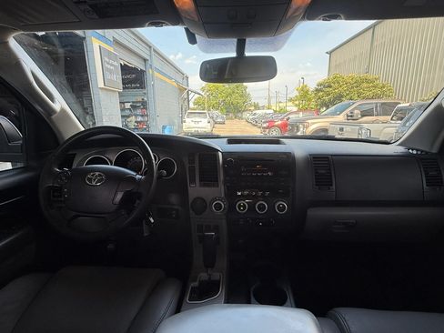 Used 2013 Toyota Sequoia SR5 w/ Premium Pkg RWD image 11