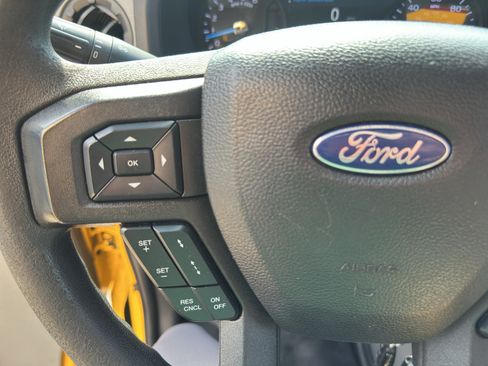Used 2022 Ford E-350 and Econoline 350 Super Duty RWD image 22