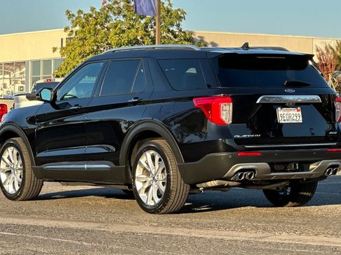 Certified 2023 Ford Explorer Platinum w/ Technology Package image 7