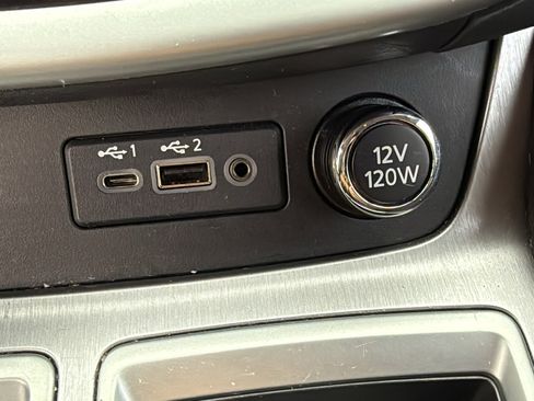 Used 2019 Nissan Murano S image 16