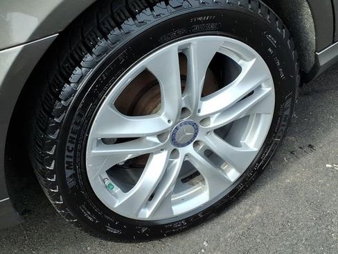 Used 2011 Mercedes-Benz E 350 4MATIC Sedan image 8