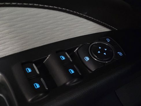 Used 2020 Ford Fusion SE w/ Equipment Group 151A image 27