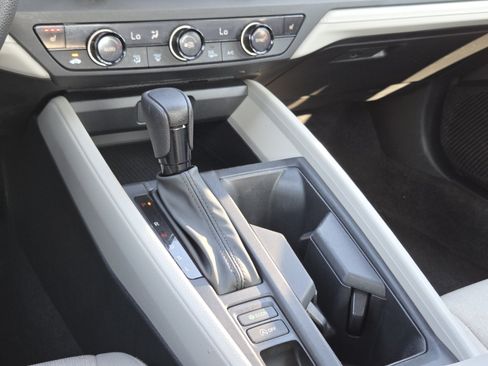 Certified 2024 Honda Accord EX image 32