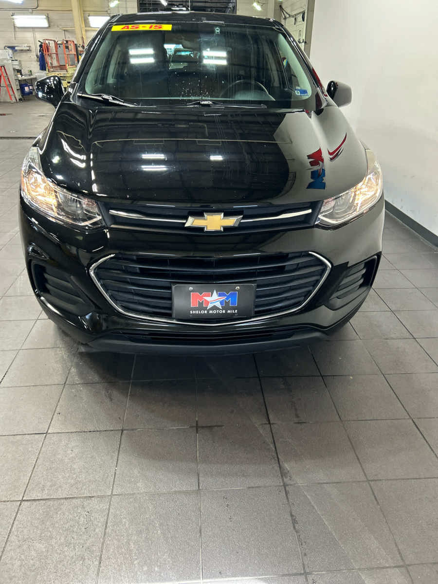 Used 2020 Chevrolet Trax LS w/ Tint and Cruise Package AWD/4WD image 3