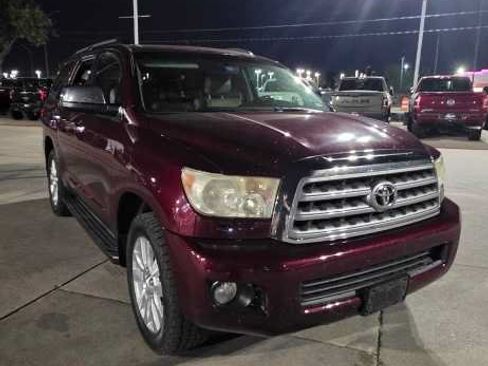 Used 2010 Toyota Sequoia Platinum RWD image 5