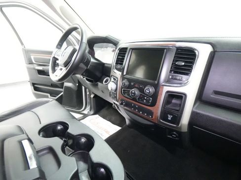 Used 2017 RAM 1500 Laramie AWD/4WD image 26