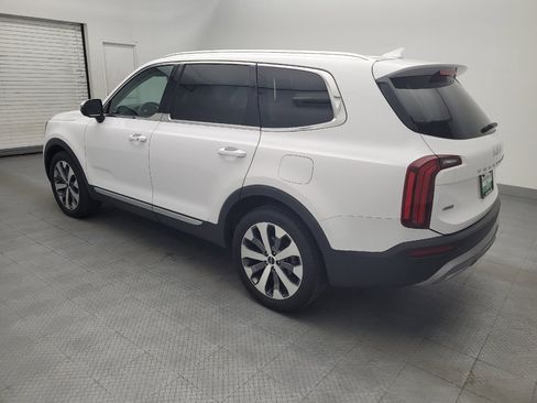 Used 2022 Kia Telluride EX w/ EX Premium Package AWD/4WD image 3