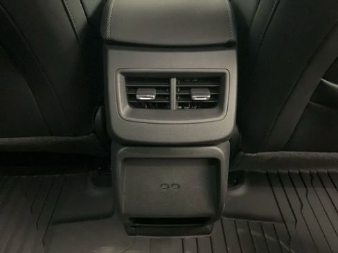 New 2026 Chevrolet Equinox EV LT image 32