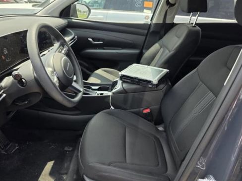 Used 2025 Hyundai Tucson SEL FWD image 2