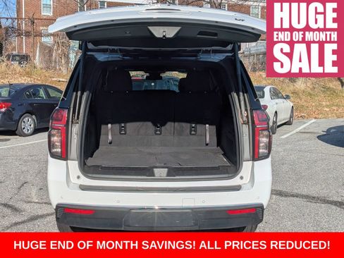 Used 2024 Chevrolet Suburban LT image 7