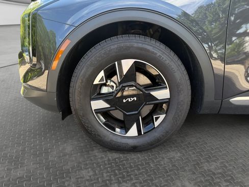 Used 2026 Kia Sportage LX FWD image 9