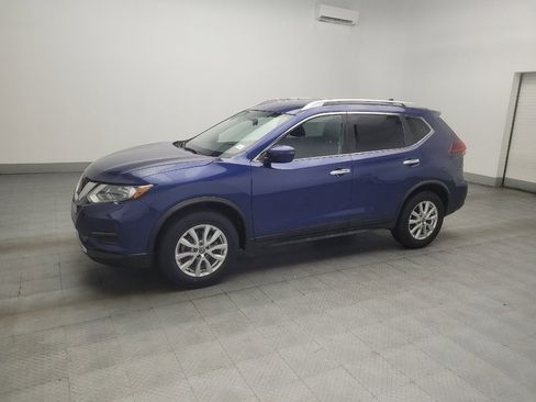 Used 2020 Nissan Rogue SV FWD image 2