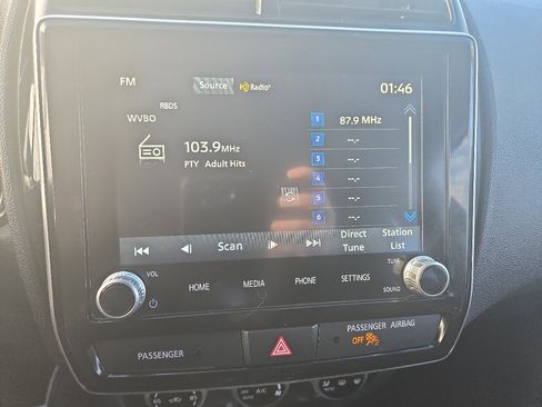 Used 2024 Mitsubishi Outlander Sport SE image 17