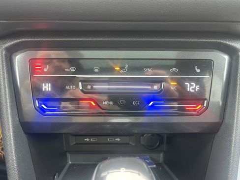 Used 2024 Volkswagen Tiguan SE R-Line image 26