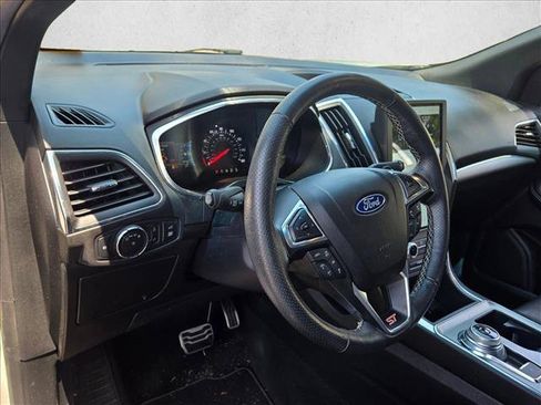 Used 2021 Ford Edge ST w/ Equipment Group 401A AWD/4WD image 9