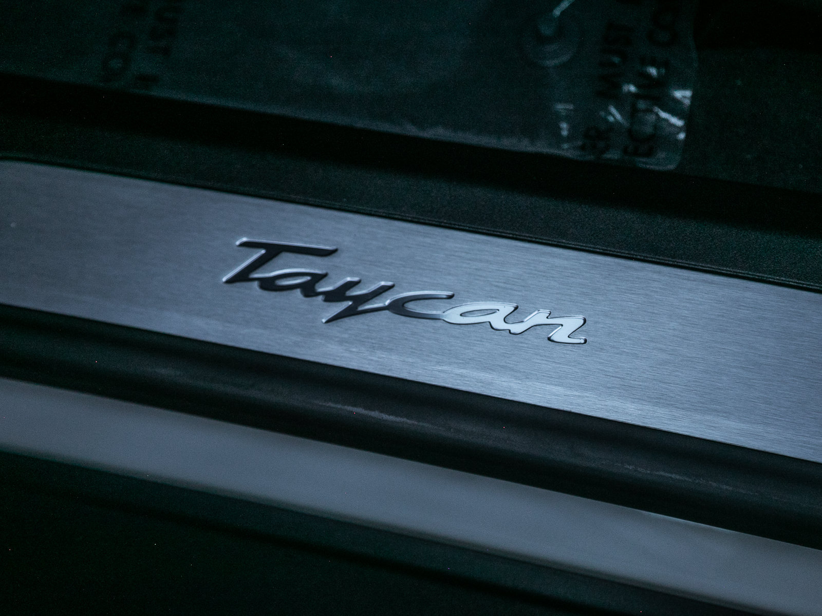 Certified 2025 Porsche Taycan RWD image 18