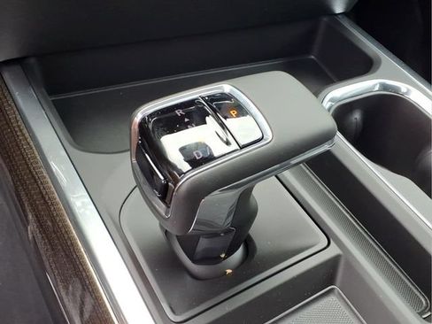New 2026 Chevrolet Silverado 1500 RST w/ RST All Star Premium Package AWD/4WD image 8