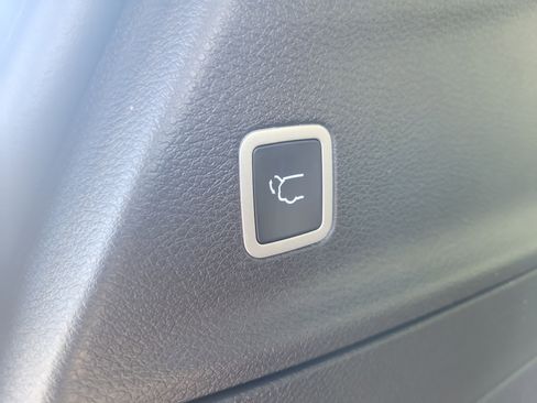 New 2026 Chrysler Pacifica Limited image 30