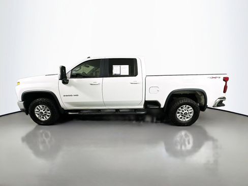 Used 2020 Chevrolet Silverado 2500 LT AWD/4WD image 4