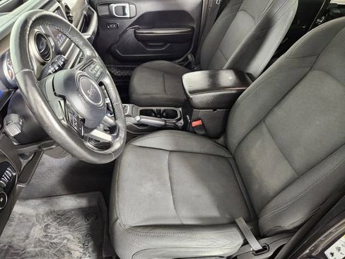 Used 2019 Jeep Wrangler Unlimited Sport S AWD/4WD image 12