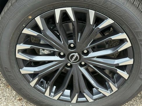 New 2026 Nissan Rogue Platinum AWD/4WD image 9