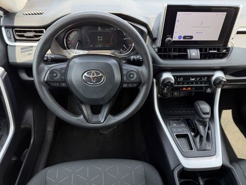 Used 2024 Toyota RAV4 XLE image 12