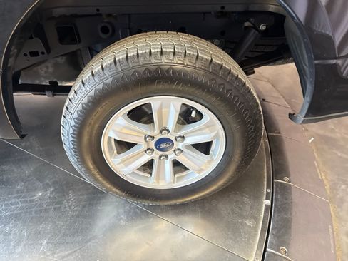 Used 2019 Ford F150 XLT RWD image 12