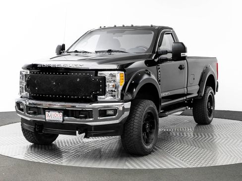 Used 2017 Ford F350 XLT w/ XLT Value Package image 2