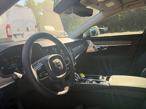 Used 2024 Volvo S90 T8 Ultimate AWD/4WD image 16