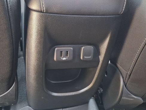 Used 2022 Chevrolet Colorado LT w/ LT Convenience Package RWD image 11