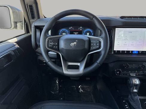 New 2025 Ford Bronco Badlands image 10
