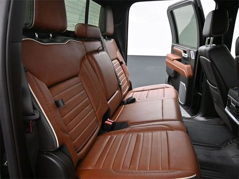 Used 2024 GMC Sierra 3500 Denali Ultimate image 21