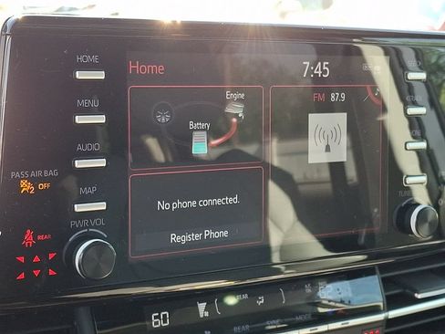 Certified 2024 Toyota Sienna XLE FWD image 18