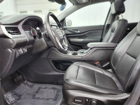 Used 2021 GMC Acadia SLT image 17