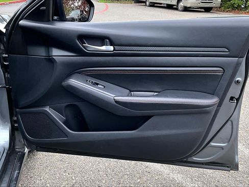 Used 2020 Nissan Altima 2.5 SR w/ Premium Package image 22