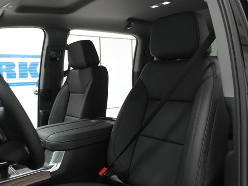 New 2026 Chevrolet Silverado 1500 RST w/ Redline Edition AWD/4WD image 15