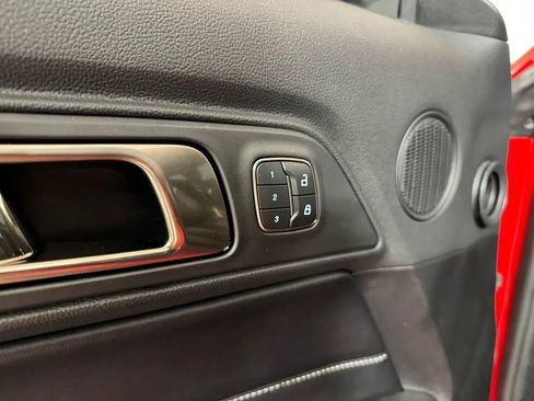 Used 2021 Ford Mustang Shelby GT500 w/ Technology Package RWD image 19