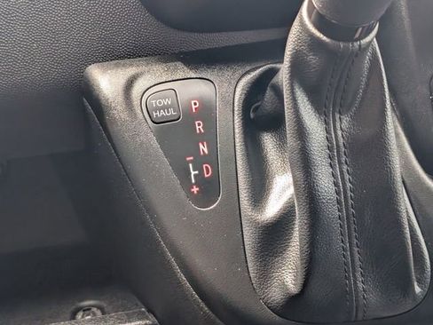 Used 2025 RAM ProMaster 2500 w/ Convenience Group FWD image 25