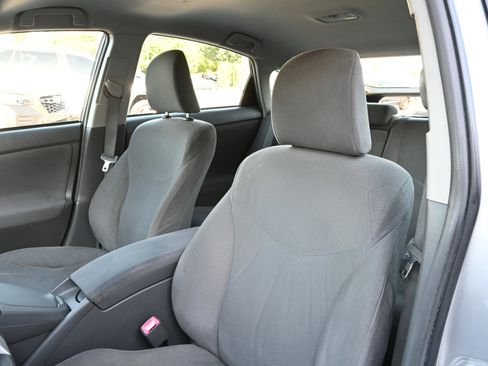 Used 2010 Toyota Prius One image 12