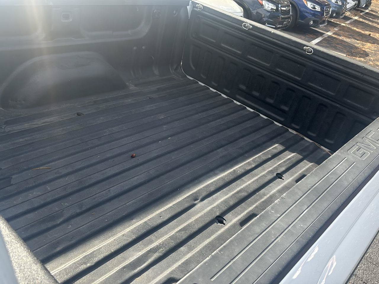Used 2019 GMC Sierra 2500 SLT w/ Duramax Plus Package AWD/4WD image 13