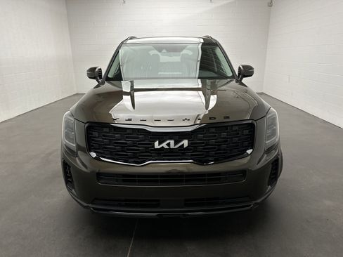 Used 2022 Kia Telluride EX w/ EX Premium Package AWD/4WD image 3