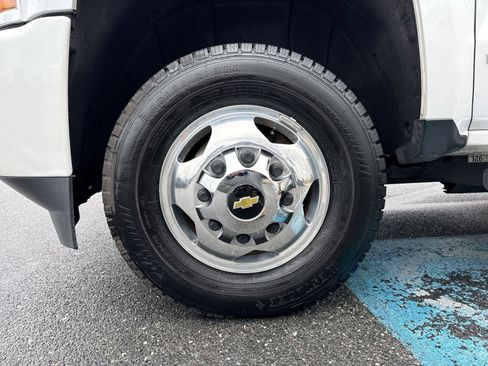 Used 2019 Chevrolet Silverado 3500 High Country w/ Duramax Plus Package image 12