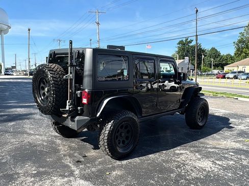 Used 2016 Jeep Wrangler Unlimited Rubicon w/ Connectivity Group AWD/4WD image 7