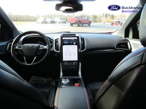 Certified 2024 Ford Edge ST-Line AWD/4WD image 17
