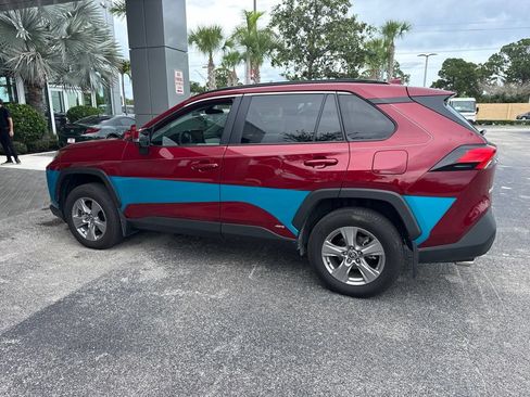 Used 2025 Toyota RAV4 XLE w/ Convenience Package AWD/4WD image 4