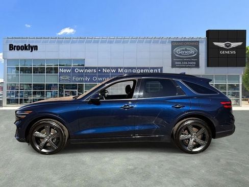 Used 2025 Genesis GV70 2.5T w/ Sport Prestige Package image 8